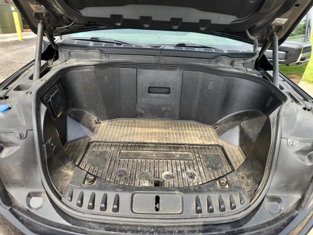 Photo 11 from auction – 2022 FORD F150 LIGHTNING PRO with VIN 1FT6W1EV2NWG03104