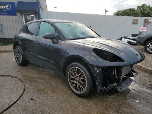 Photo 4 from auction – 2017 PORSCHE MACAN with VIN WP1AA2A55HLB01700