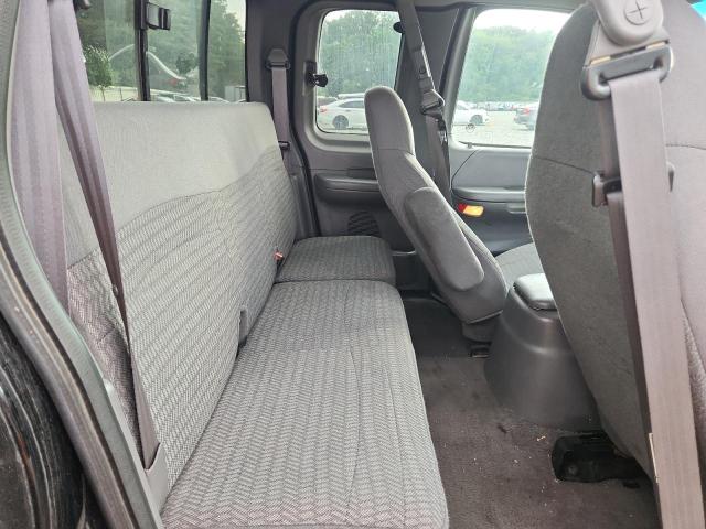 Photo 10 from auction – 2000 FORD F150 with VIN 1FTRX18L7YNB91857