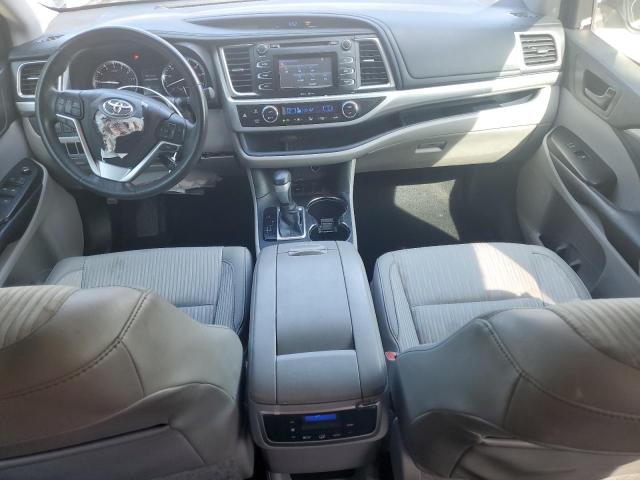 Photo 8 from auction – 2015 TOYOTA HIGHLANDER LE with VIN 5TDZKRFH9FS088295