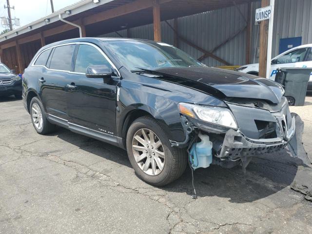 Photo 4 from auction – 2017 LINCOLN MKT with VIN 2LMHJ5NK9HBL00749