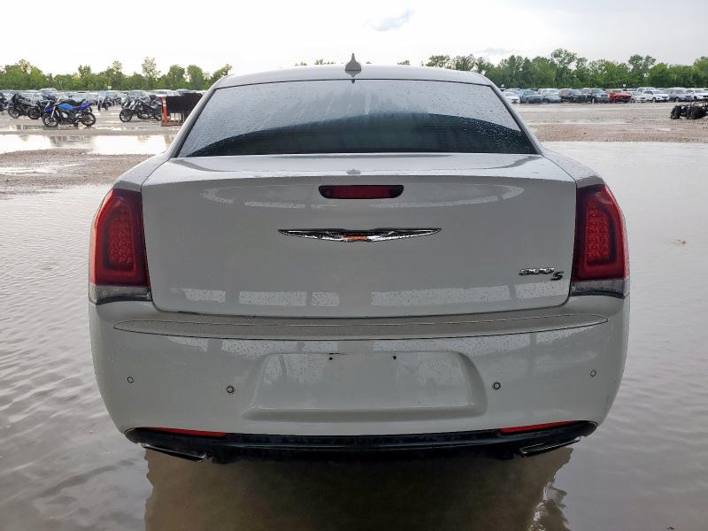 Photo 6 from auction – 2016 CHRYSLER 300 S with VIN 2C3CCABG4GH182218