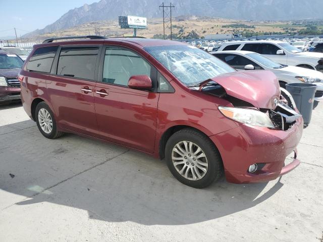 Photo 4 from auction – 2017 TOYOTA SIENNA XLE with VIN 5TDYZ3DC6HS871380