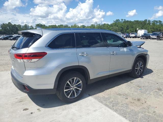 Photo 3 from auction – 2019 TOYOTA HIGHLANDER with VIN 5TDKZRFH2KS564443