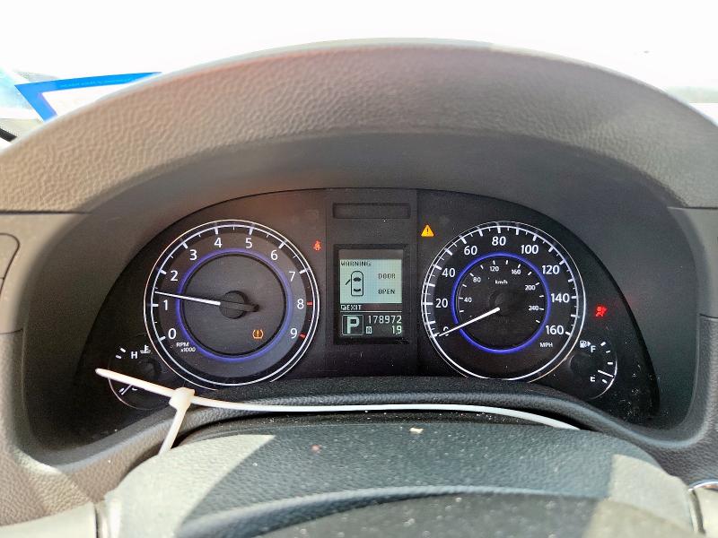 Photo 9 from auction – 2010 INFINITI G37 BASE with VIN JN1CV6FE1AM351310