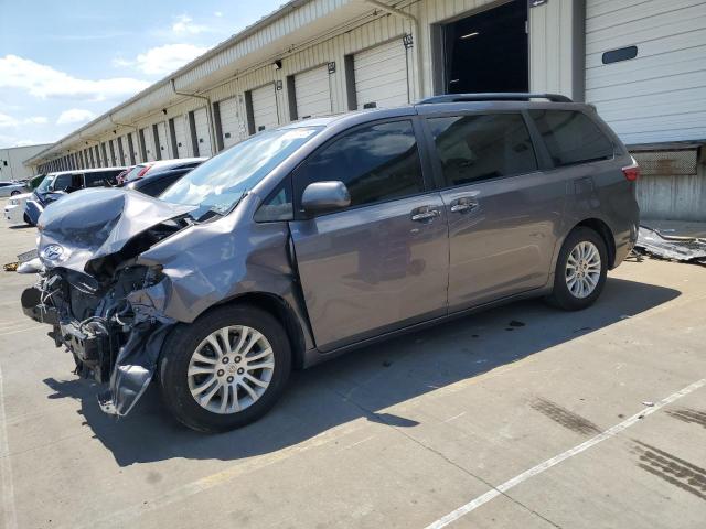 TOYOTA SIENNA XLE 2017 with VIN 5TDYZ3DC7HS888334 - Photo from auction