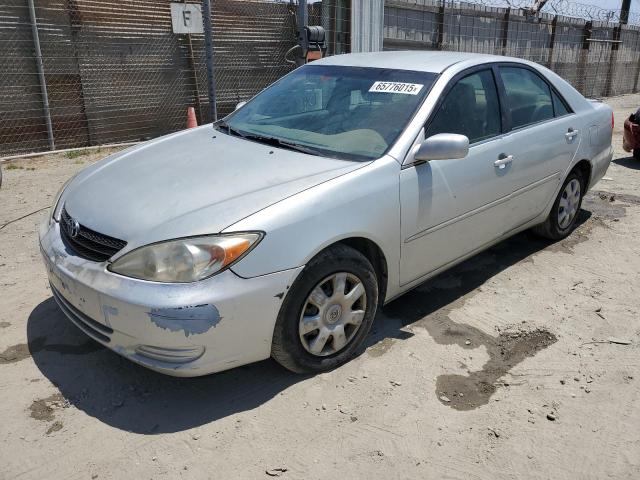 TOYOTA CAMRY LE 2004 with VIN 4T1BE32K54U261886 - Photo from auction