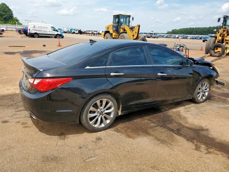 Photo 3 from auction – 2013 HYUNDAI SONATA SE with VIN 5NPEC4AC1DH545890