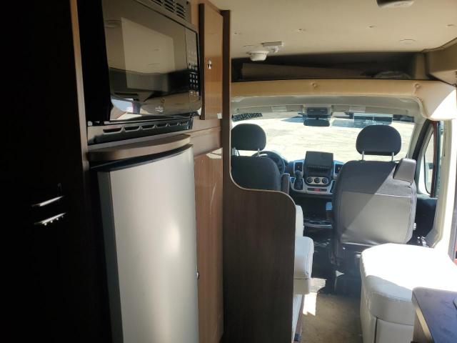 Photo 5 from auction – 2016 WINNEBAGO TRAVATO with VIN 3C6URVJG7EE128242