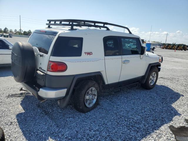 Photo 3 from auction – 2010 TOYOTA FJ CRUISER with VIN JTEZU4BF2AK009384