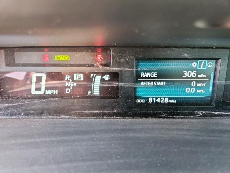 Photo 9 from auction – 2017 TOYOTA PRIUS V with VIN JTDZN3EU3HJ073343