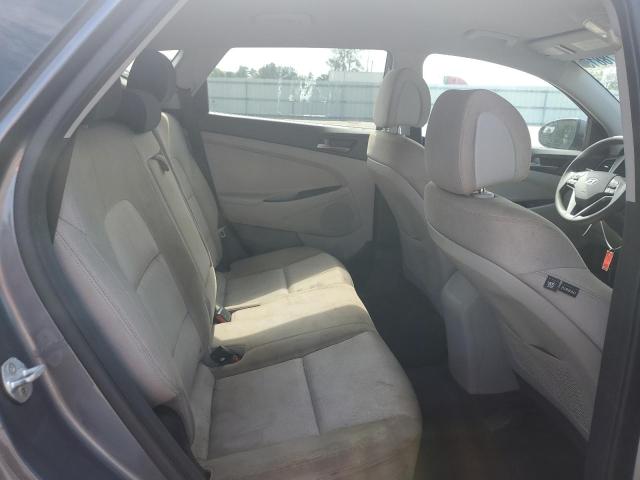 Photo 11 from auction – 2018 HYUNDAI TUCSON SEL with VIN KM8J3CA40JU734786