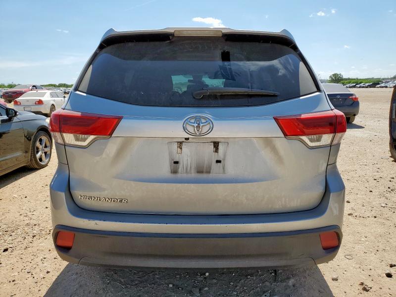 Photo 6 from auction – 2019 TOYOTA HIGHLANDER with VIN 5TDZARFH5KS047272
