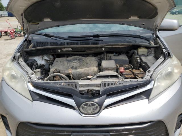 Photo 12 from auction – 2018 TOYOTA SIENNA LE with VIN 5TDKZ3DC2JS956731