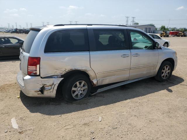 Photo 3 from auction – 2010 CHRYSLER TOWN & COU with VIN 2A4RR5D14AR166388