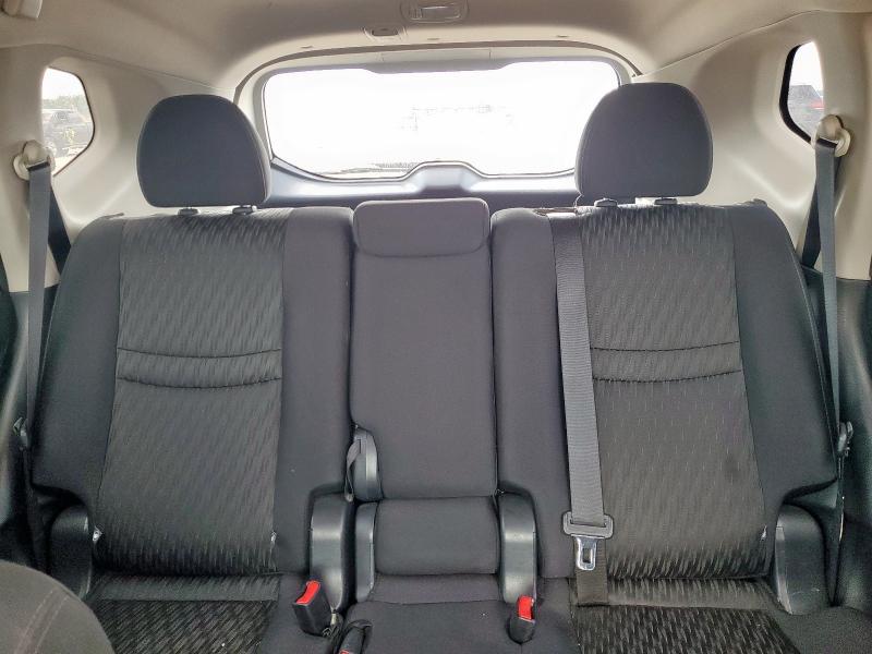 Photo 10 from auction – 2017 NISSAN ROGUE S with VIN 5N1AT2MT8HC835975