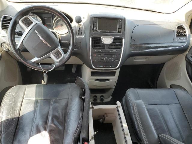 Photo 8 from auction – 2014 CHRYSLER TOWN & COU with VIN 2C4RC1BG9ER127325