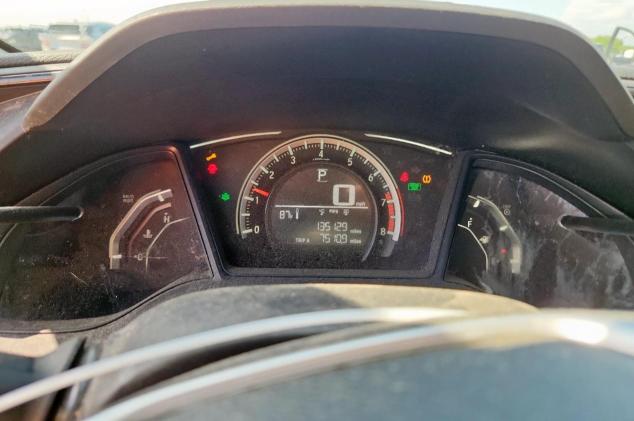 Photo 9 from auction – 2017 HONDA CIVIC LX with VIN 19XFC2F58HE007667