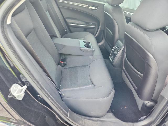 Photo 10 from auction – 2019 CHRYSLER 300 TOURIN with VIN 2C3CCAAG0KH690762
