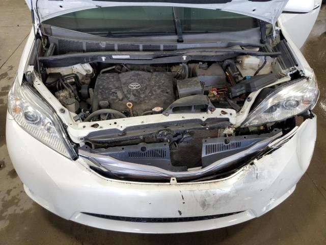 Photo 12 from auction – 2017 TOYOTA SIENNA XLE with VIN 5TDDZ3DC9HS187728