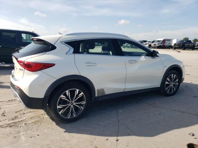 Photo 3 from auction – 2017 INFINITI QX30 BASE with VIN SJKCH5CR2HA023876