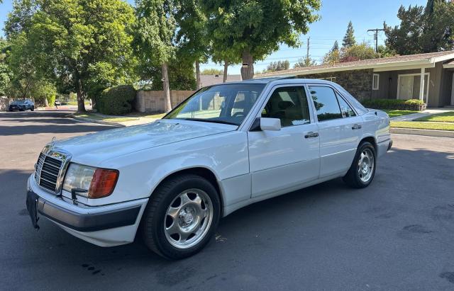 Photo 2 from auction – 1992 MERCEDES-BENZ 400 E with VIN WDBEA34E4NB705887