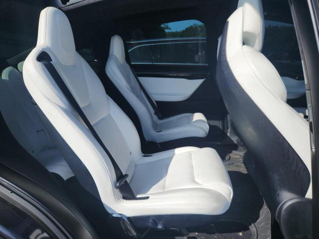 Photo 11 from auction – 2017 TESLA MODEL X with VIN 5YJXCBE21HF070096