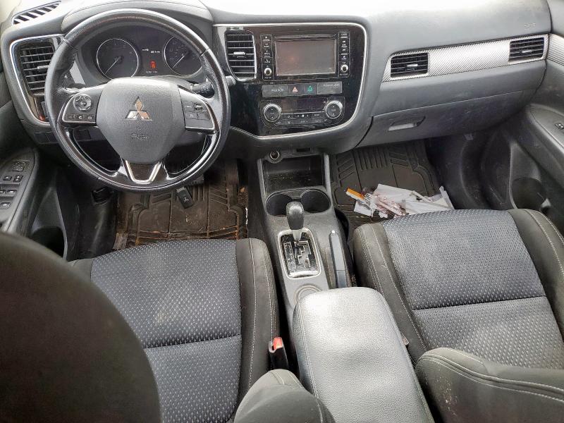 Photo 8 from auction – 2016 MITSUBISHI OUTLANDER with VIN JA4AD3A36GZ062151