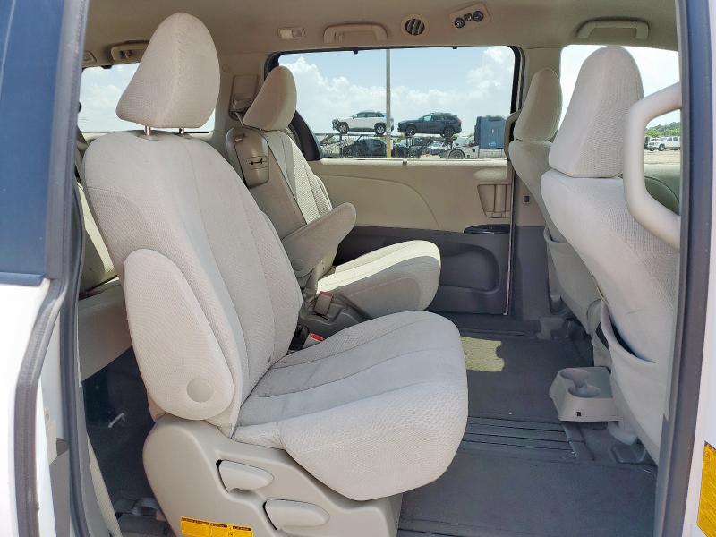 Photo 11 from auction – 2011 TOYOTA SIENNA LE with VIN 5TDKK3DC7BS174124