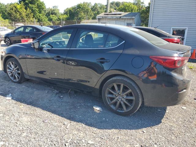 Photo 2 from auction – 2018 MAZDA 3 TOURING with VIN 3MZBN1V3XJM170378