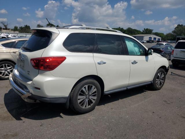 Photo 3 from auction – 2017 NISSAN PATHFINDER with VIN 5N1DR2MMXHC618433