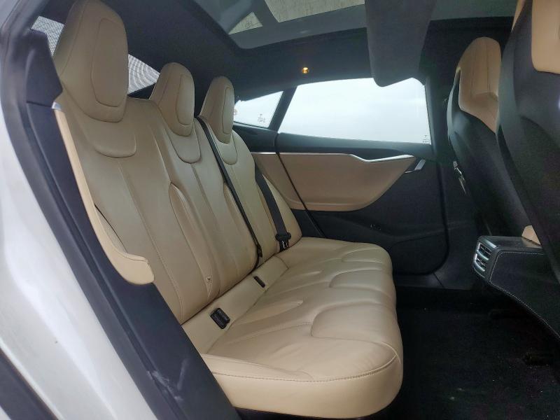 Photo 11 from auction – 2015 TESLA MODEL S with VIN 5YJSA1E28FF103618