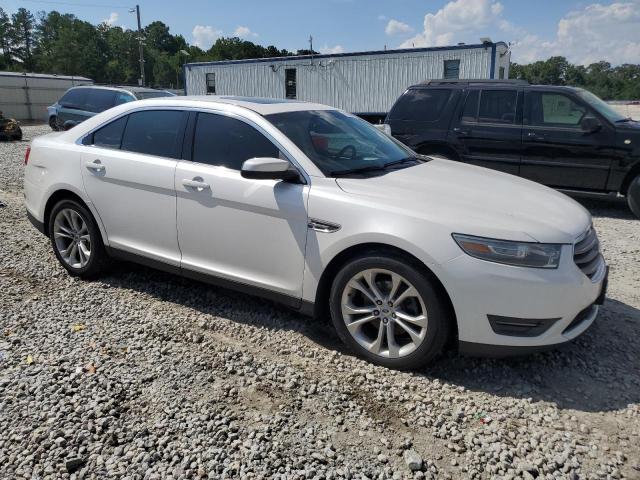 Photo 4 from auction – 2013 FORD TAURUS SEL with VIN 1FAHP2E85DG152089