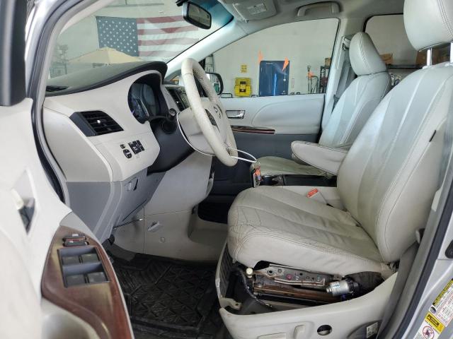 Photo 7 from auction – 2011 TOYOTA SIENNA XLE with VIN 5TDYK3DC4BS104493