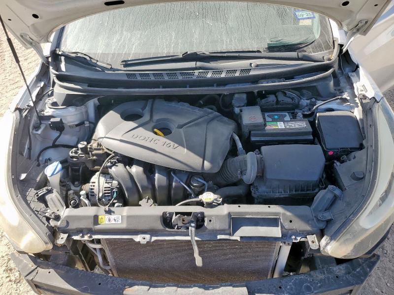 Photo 11 from auction – 2016 HYUNDAI ELANTRA SE with VIN 5NPDH4AE3GH659604