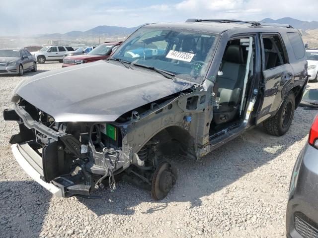 TOYOTA 4RUNNER SR 2018 with VIN JTEBU5JR2J5592489 - Photo from auction