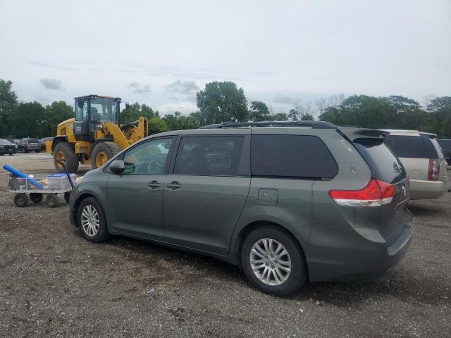 Photo 2 from auction – 2013 TOYOTA SIENNA XLE with VIN 5TDYK3DC9DS335733