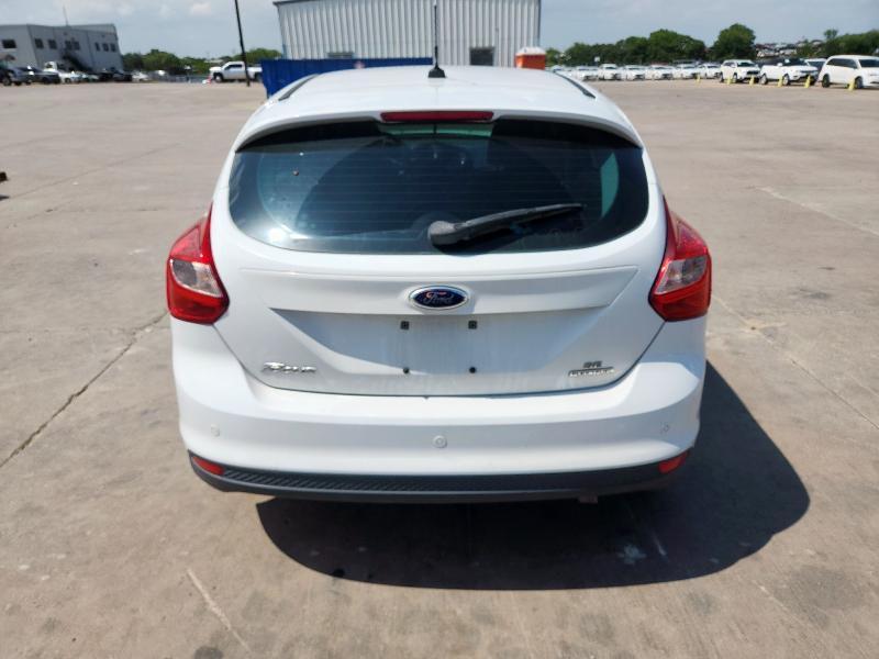 Photo 6 from auction – 2014 FORD FOCUS SE with VIN 1FADP3K29EL123188
