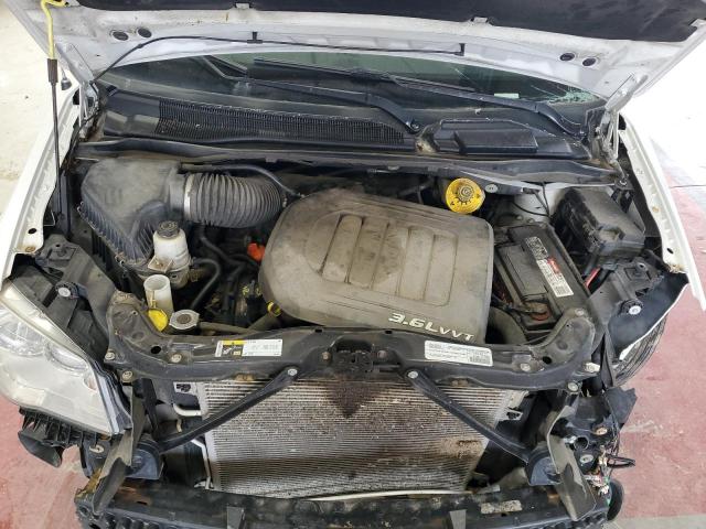 Photo 12 from auction – 2015 CHRYSLER TOWN & COU with VIN 2C4RC1BG5FR662637