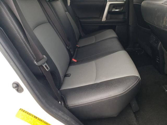 Photo 10 from auction – 2018 TOYOTA 4RUNNER SR with VIN JTEBU5JR6K5663307