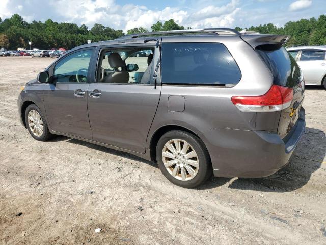 Photo 2 from auction – 2011 TOYOTA SIENNA XLE with VIN 5TDDK3DC9BS015078