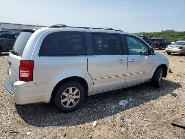 Photo 3 from auction – 2010 CHRYSLER TOWN & COU with VIN 2A4RR5D14AR270914