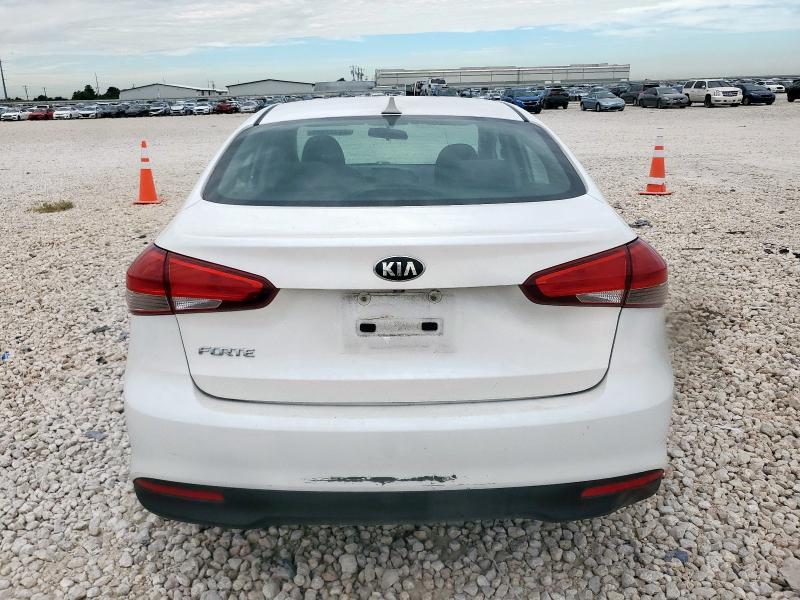 Photo 6 from auction – 2017 KIA FORTE LX with VIN 3KPFL4A76HE137404