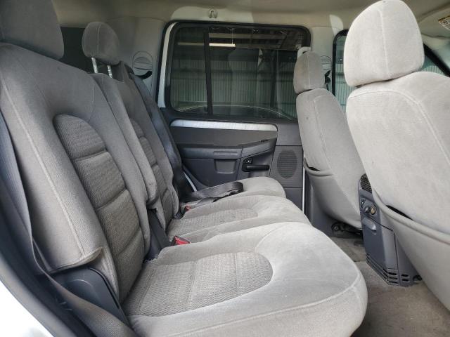 Photo 11 from auction – 2004 FORD EXPLORER XLT with VIN 1FMZU73E54UB53849