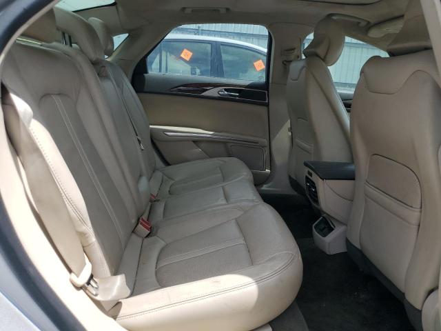Photo 10 from auction – 2016 LINCOLN MKZ with VIN 3LN6L2J92GR610255