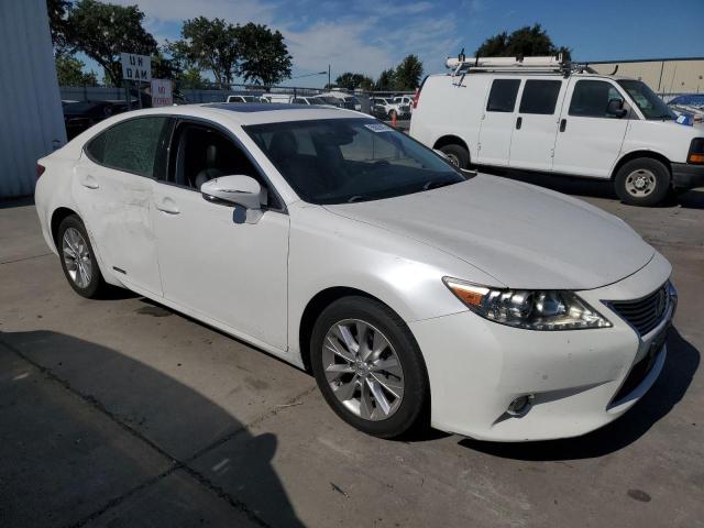 Photo 4 from auction – 2013 LEXUS ES 300H with VIN JTHBW1GG2D2000719