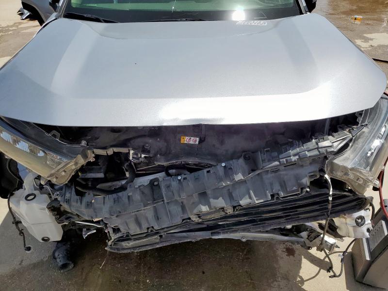 Photo 12 from auction – 2019 TOYOTA RAV4 LE with VIN JTMMWRFVXKD024180