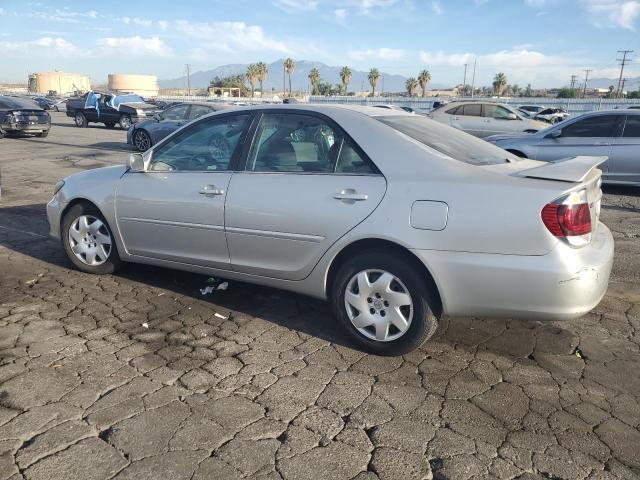 Photo 2 from auction – 2005 TOYOTA CAMRY LE with VIN 4T1BE32K15U051609