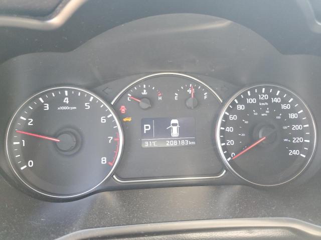 Photo 9 from auction – 2015 KIA RONDO with VIN KNAHU8A32F7086956