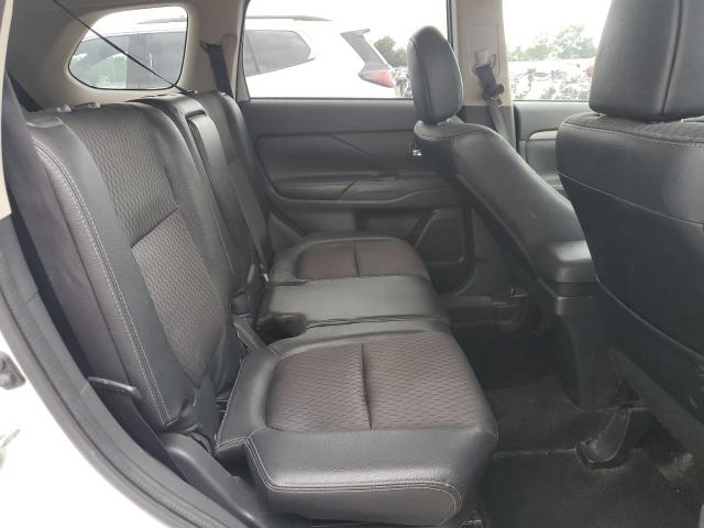 Photo 11 from auction – 2015 MITSUBISHI OUTLANDER with VIN JA4AD3A32FZ012099